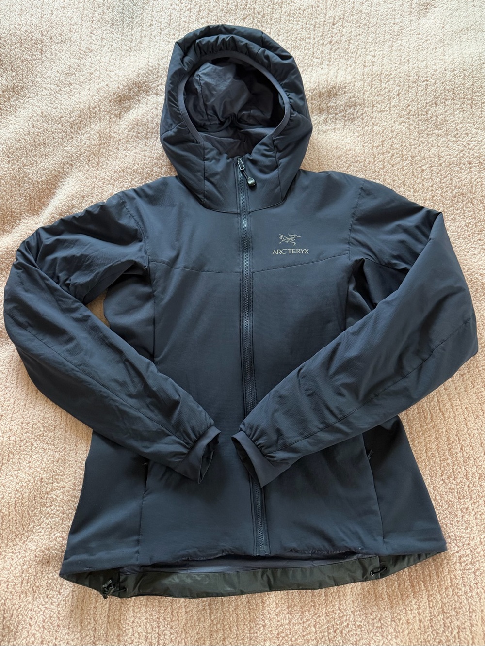 Arc'teryx Women's Navy Atom Hoodie Jacket